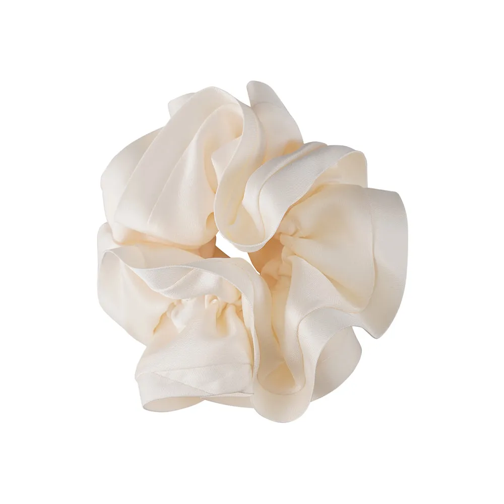 CLASSIC SATIN TRIM SCRUNCHIES .