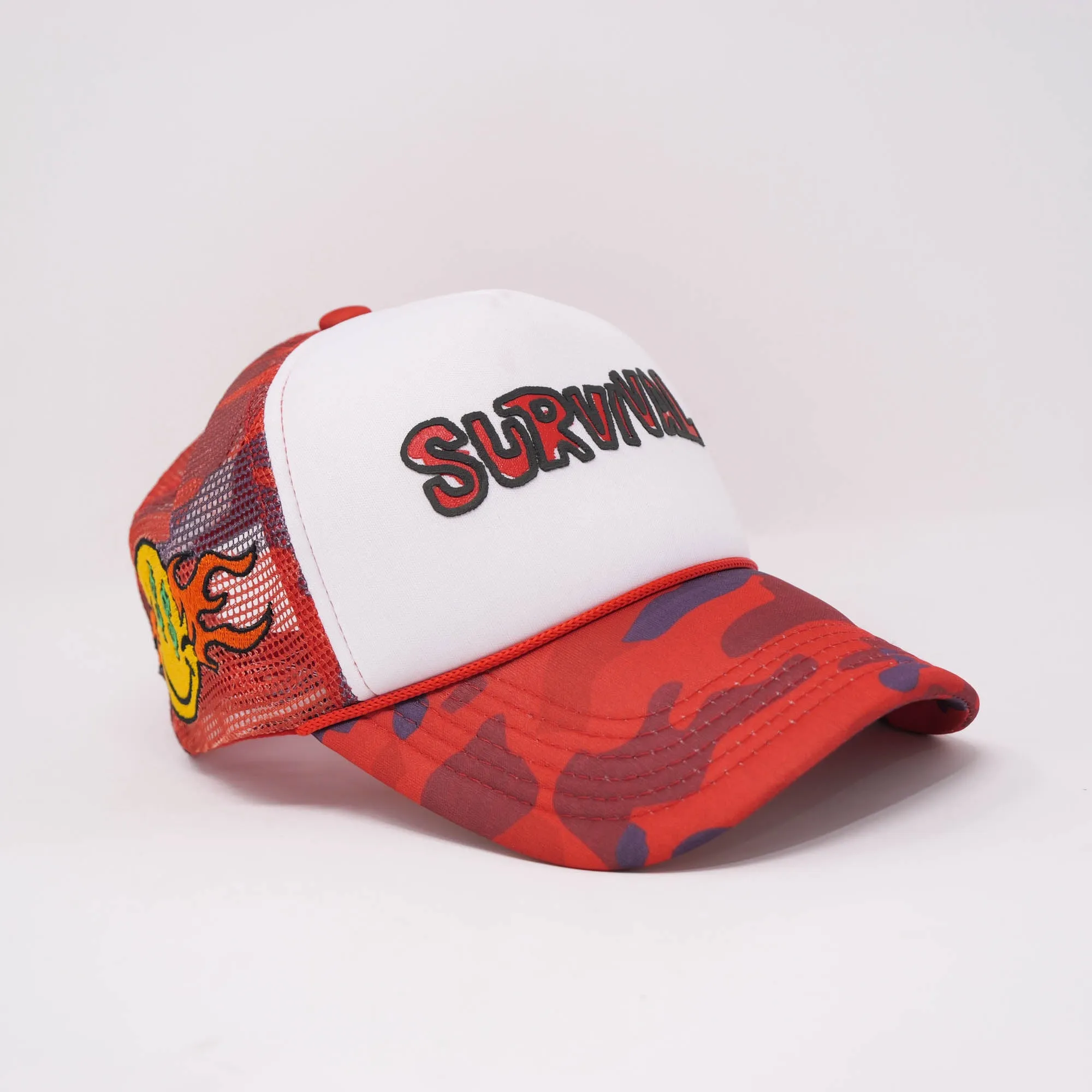 LUCKY ROLL TRUCKER HAT CAMO RED