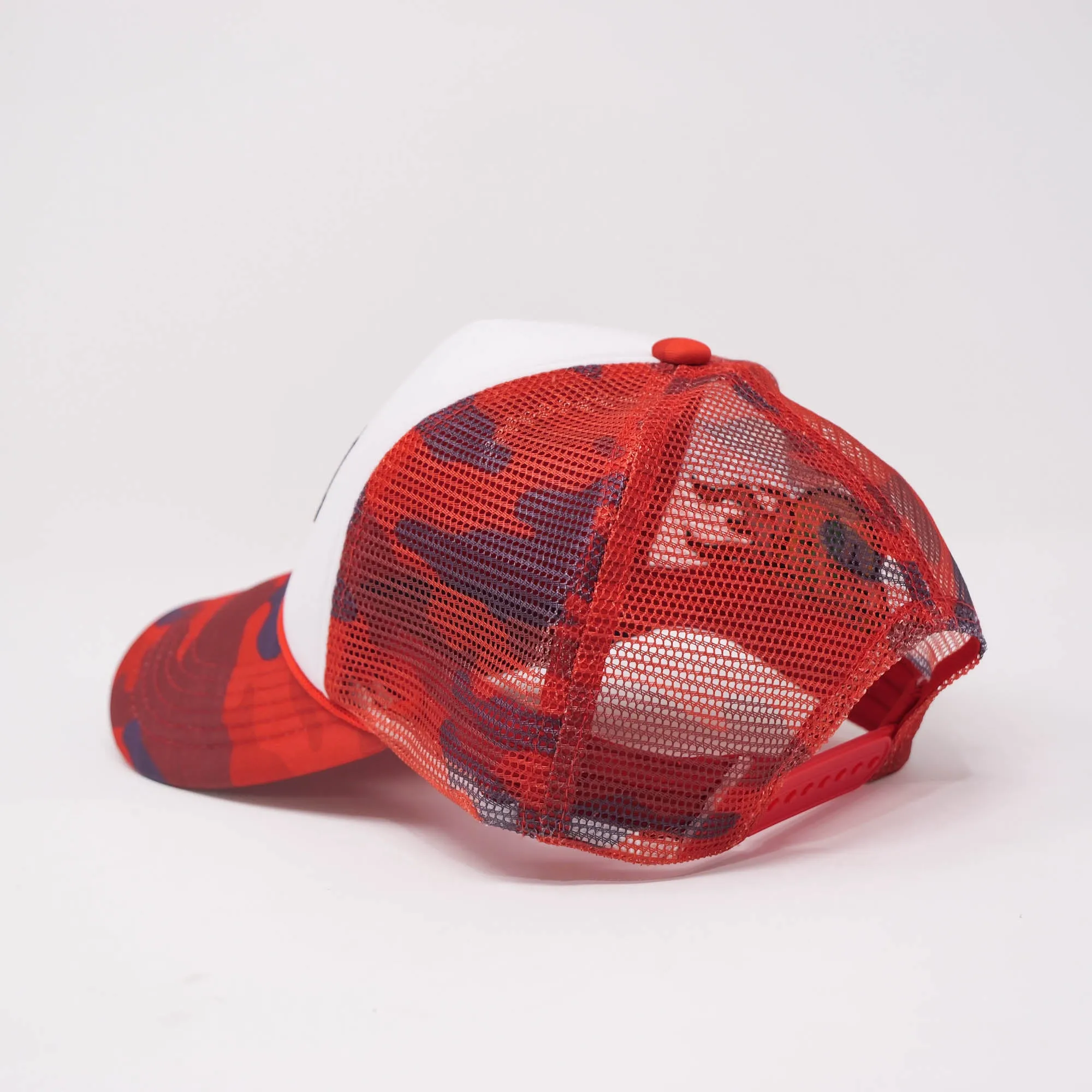 LUCKY ROLL TRUCKER HAT CAMO RED