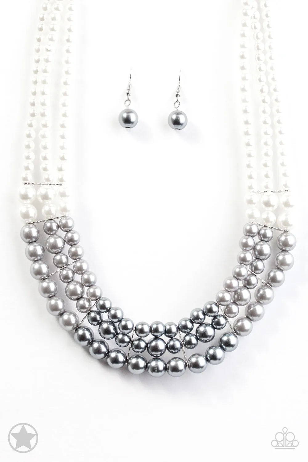 Paparazzi Accessories - Lady In Waiting - Necklace